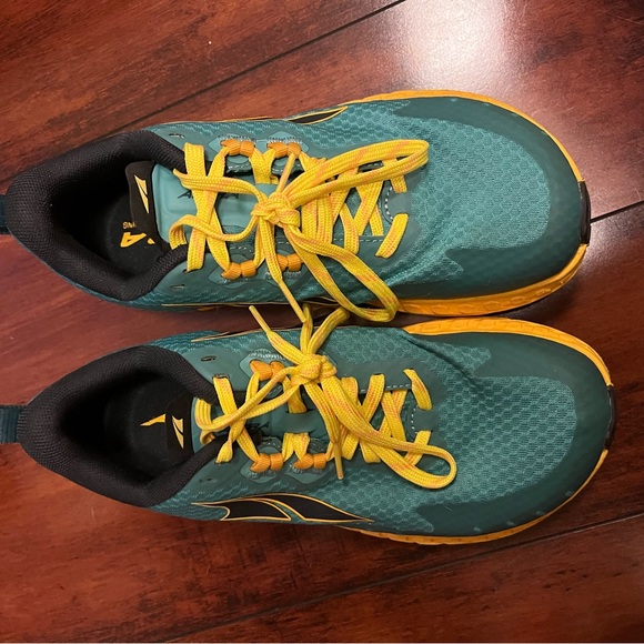 Altra Teal and Yellow Trail Running Shoes - Picture 2 of 4